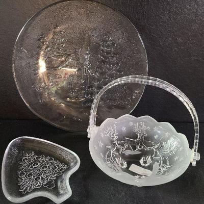 C129: Glass Holiday Serving dishes