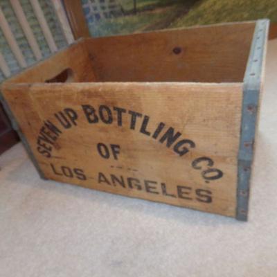 LOT 12  VINTAGE 7-UP CRATE AND WASHBOARD