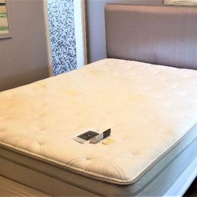 Lot #1  Sleep Number P5 Queen Bed with Headboard and Frame - working condition