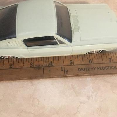 3-008 Vintage  Philco Ford Mustang Fastback AM. Radio