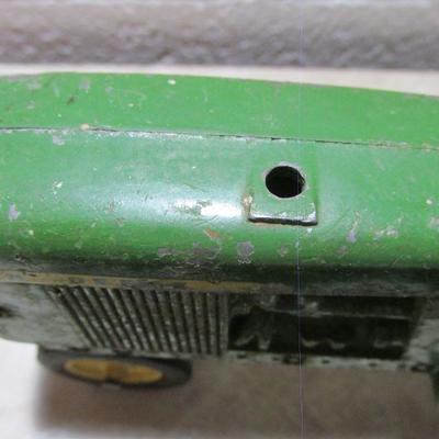 3-019 John Deere Model Tractor