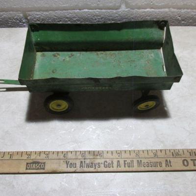 3-022 John Deere Model Tractor and Trailer