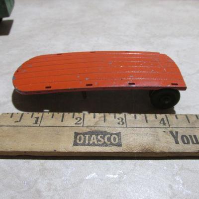 3-023 Farm trailers and implements (models)