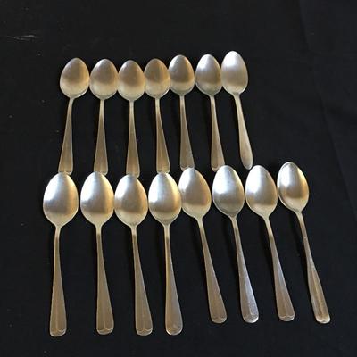 Lot 201 - Flatware & Knives