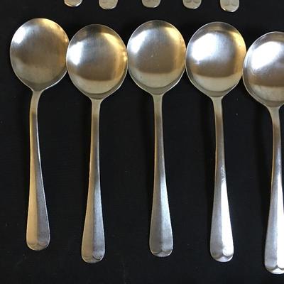 Lot 201 - Flatware & Knives
