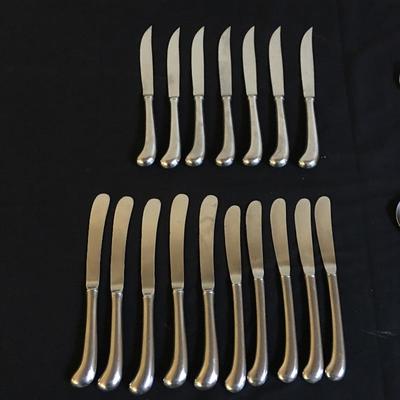 Lot 201 - Flatware & Knives