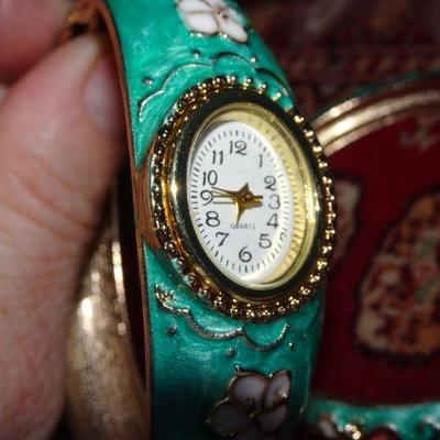 No Name Cloisonne Watch & Bangle Bracelet 