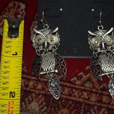 Halloween Owl New Old Stock Dangle Earrings, Hooters, Silver Tone Owl Earrings 