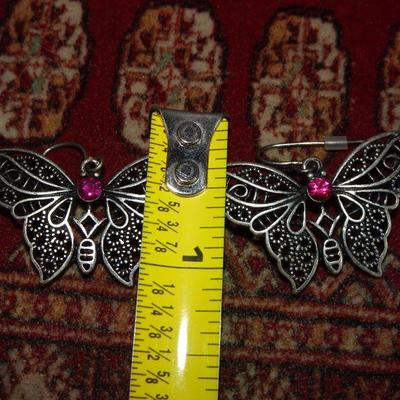 Sweet Little Butterfly Dangle Earrings, Filigree 