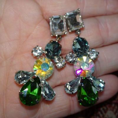 Emerald Green Rhinestone Dangle Earrings, Beautiful! 