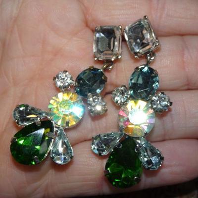 Emerald Green Rhinestone Dangle Earrings, Beautiful! 