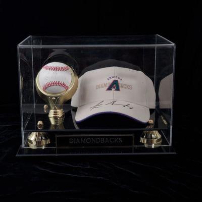 Arizona Diamondbacks 2001 World Series Hero Legend  Luis Gonzales Signed Cap and Baseball