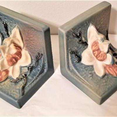 Lot #36  ROSEVILLE Magnolia Bookends - Pair - 1943