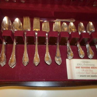 LOT 19  SILVER PLATED FLATWARE IN CHEST