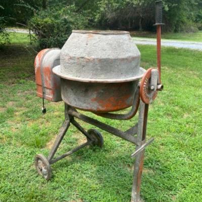 Lot #621 Electric Cement Mixer 