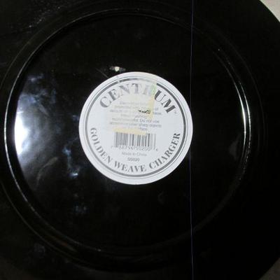 3-035 Centrum Golden Weave Charger and 6 Gold Flat Chargers