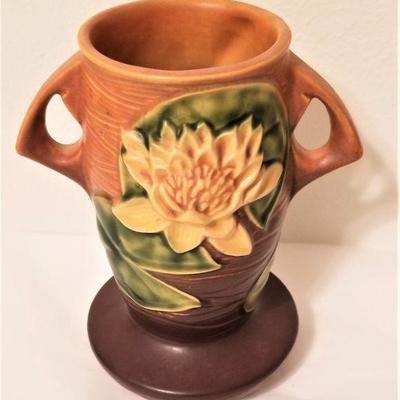 Lot #50  ROSEVILLE Water Lily Vase - 1943