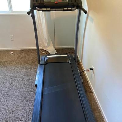 MERIT TREADMILL 725T PLUS FOLDS FOR STORAGE 