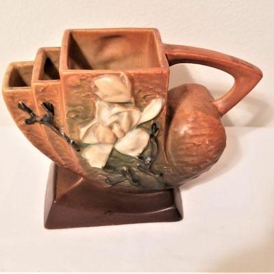 Lot #77  ROSEVILLE Magnolia Pot - 1943