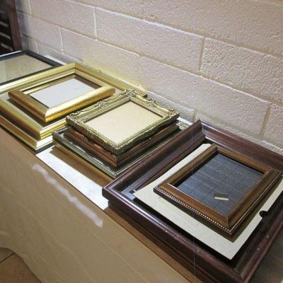 3-040 Table top of Frames