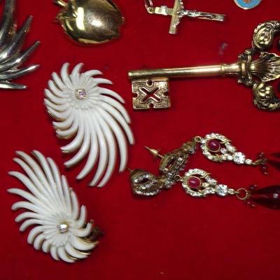Rhinestones, Vintage Pins, Astrology Charms, Key to my Heart Brooch and more! Jewelry Lot, M-21