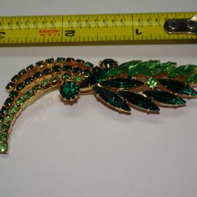 Emerald Green Rhinestone Leaf Brooch