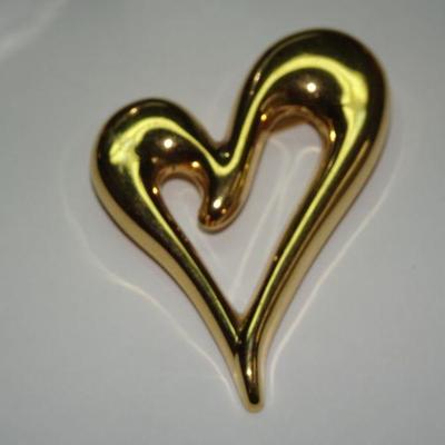 Gold Heart Pin 