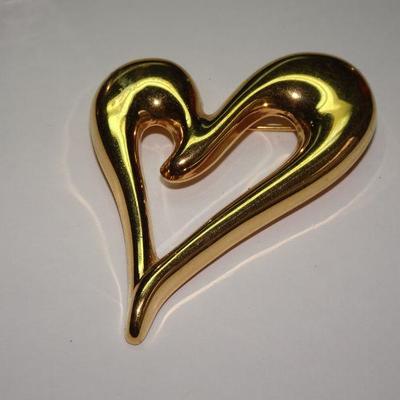 Gold Heart Pin 