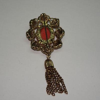 Victorian Style Cameo Pin w/dangle chain 