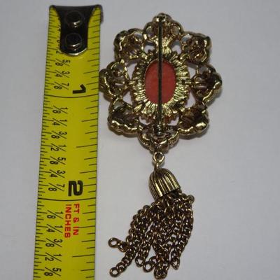 Victorian Style Cameo Pin w/dangle chain 