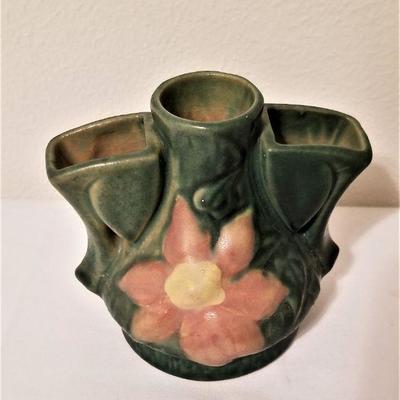 Lot #91  ROSEVILLE Clematis - small vase - 1944