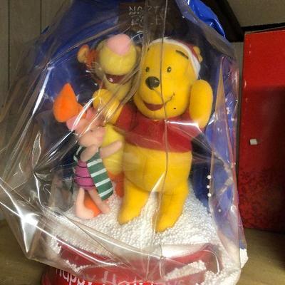 C221: Holiday Winnie the Pooh