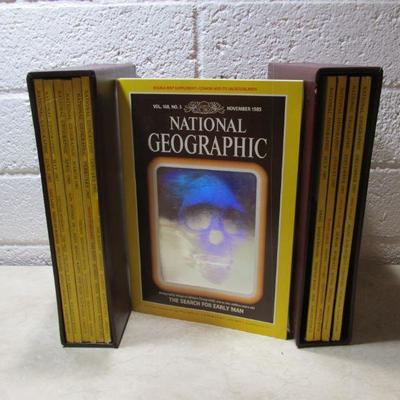 3-043 1985 National Geographic Magazines 