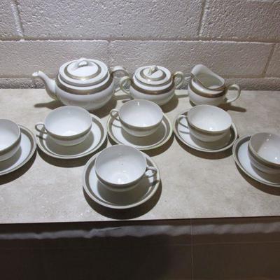 3-045 Vintage Japanese Tea Set. 