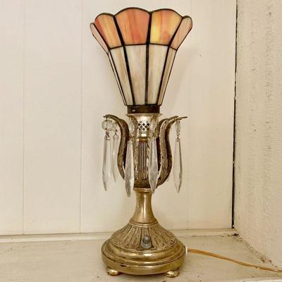 LOT 45 SMALL TORCHERE STYLE TABLE LAMP STAINED GLASS SHADE