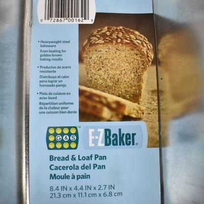 5 Baking Pans: 3 Bread/Loaf Pans & Two 6.5