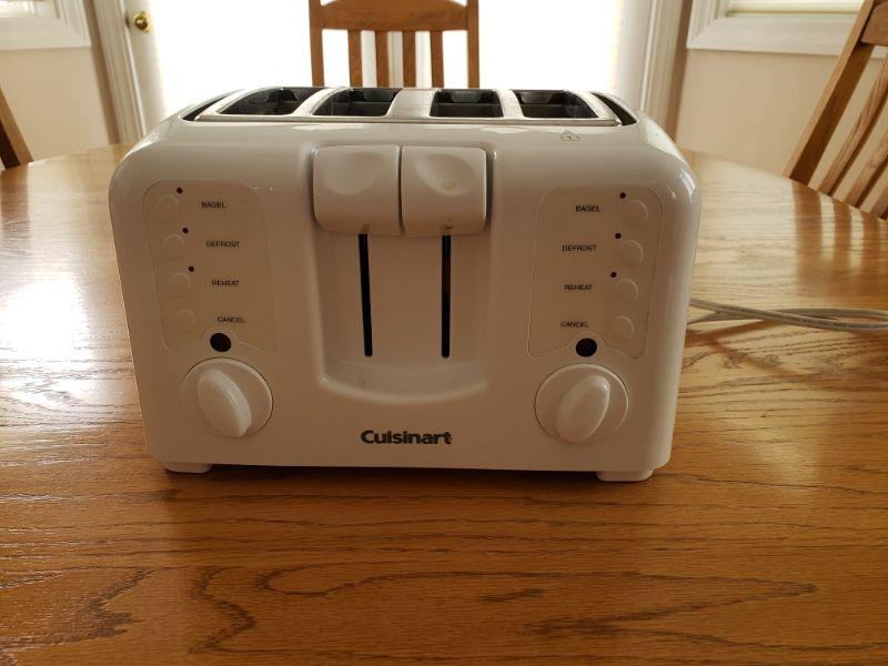 Lot 27 Cuisinart Bagel Toaster