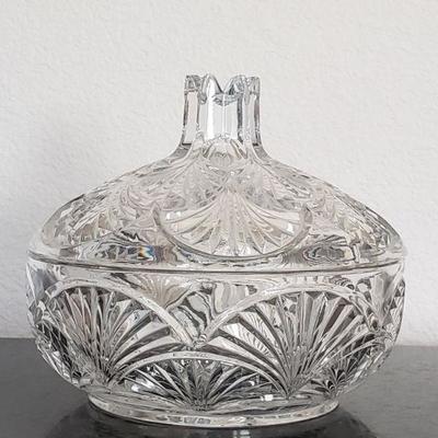 Lot 172: Crystal Candy Dish 