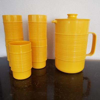 Lot 175: Vintage Yellow Rubbermaid Pitcher and Cups