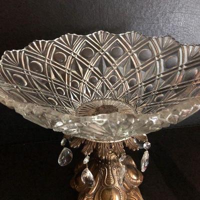 D16: Antique Centerpiece, Large Pedestal Cut Glass with Crystals