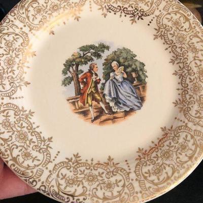 D20: 16 inch Gold Centerpiece and More!