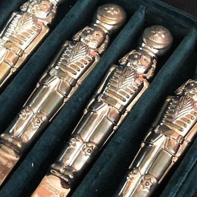 D21: Godinger Nutcracker Cheese/Fruit Knives