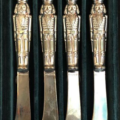 D21: Godinger Nutcracker Cheese/Fruit Knives