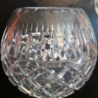 D22: Crystals and Silver Plated Table Serving 