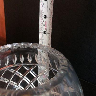 D22: Crystals and Silver Plated Table Serving 