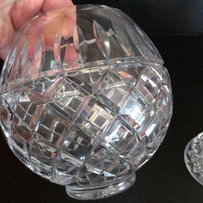 D22: Crystals and Silver Plated Table Serving 