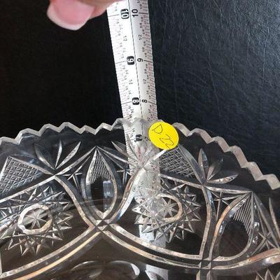 D22: Crystals and Silver Plated Table Serving 