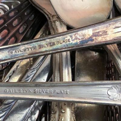 D26: Silver-plate Lot of Misc Flatware 
