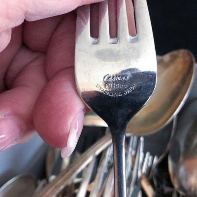 D26: Silver-plate Lot of Misc Flatware 