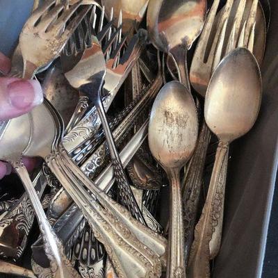 D26: Silver-plate Lot of Misc Flatware 